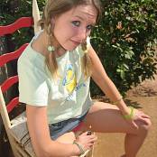 Kittys Panties Smoking Picture Set