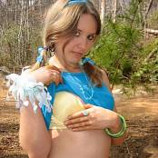 Kittys Panties Waterfall Picture Set