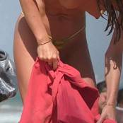 Candid Beach Girls Video 002 100825.mp4 snapshot 04.27 [2025.08.12 08.47.45]