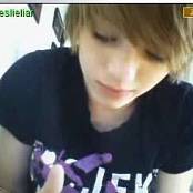 cute tomboy girl playing video 120825.avi snapshot 04.34 [2025.08.14 06.53.58]