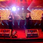Spice Girls Viva Forever Live at TOTP 25.12.1998 Video 120825.mp4 snapshot 01.09 [2025.08.17 17.05.06]