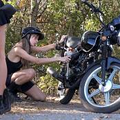 Girls Hunters of Beauty Rest On The Road 4K UHD Video 005 180825.mp4 snapshot 02.57 [2025.08.18 21.09.09]