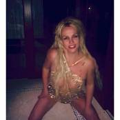 Britney Spears Social Media Updates Pack 047 Video 007.mp4 snapshot 00.25 [2025.08.22 21.26.02]
