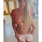 Britney Spears Social Media Updates Pack 047 Video 008.mp4 snapshot 00.00 [2025.08.22 21.26.05]