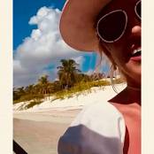 Britney Spears Social Media Updates Pack 047 Video 011.mp4 snapshot 00.09 [2025.08.22 21.26.15]