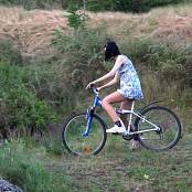 Girls Hunters of Beauty Evening Bikes 4K UHD Video 240825.mp4 snapshot 00.42 [2025.08.24 22.17.06]