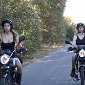 Girls Hunters of Beauty Rest On The Road 4K UHD Video 006 240825.mp4 snapshot 02.48 [2025.08.24 22.17.48]