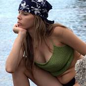 Girls Hunters of Beauty Island 4K UHD Video 007 260825.mp4 snapshot 00.58 [2025.08.26 22.13.04]