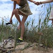 Girls Hunters of Beauty Shooting on The Way to The Sea 4K UHD Video 002 050925.mp4 snapshot 02.48 [2025.09.05 01.42.53]
