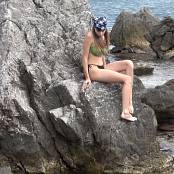Girls Hunters of Beauty Island 4K UHD Video 010 200925.mp4 snapshot 00.02 [2025.09.20 00.08.25]