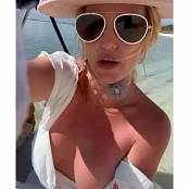 Britney Spears Social Media Updates Pack 048 012.mp4 snapshot 00.04 [2025.09.23 01.45.11]