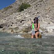 Girls Hunters of Beauty Wild Coast 4K UHD Video 003 250925.mp4 snapshot 03.30 [2025.09.25 09.06.35]