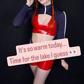 Elena De Haes ShinyAkiko Instagram shinyakiko   C NYOpBIEog