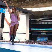 Tate McRae Live Summertime Ball 2025 1080p Video 021025.mkv snapshot 16.03 [2025.10.03 18.39.19]