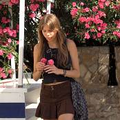 Download Girls Hunters of Beauty Guns 4K UHD Video Download Girls Hunters of Beauty Guns 4K UHD Video