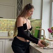 Fashion With Stesha October 2025 Stefania Deriabina 6 Stef 384 4K UHD Video 041125.mp4 snapshot 01.23.000