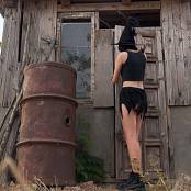 Girls Hunters of Beauty Witchs House 4K UHD Video 041125.mp4 snapshot 01.30.056