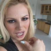 Friday Milf Magnet 6 Untouched DVDSource TCRips Video 141125.mkv snapshot 02.34.588