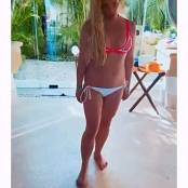 Britney Spears 2025 12 17  2001182298050289862 QWlVRFSN2PcidjSJ Video.mp4 snapshot 00.39.000