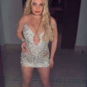 Britney Spears 2025 12 18  2001553933190467946 cjFKoFaSwmQUMg86 Video.mp4 snapshot 00.45.000