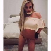 Britney Spears 2025 12 20  2002273922645913942 OUHqAkHdslfzTQW9 Video.mp4 snapshot 00.21.178