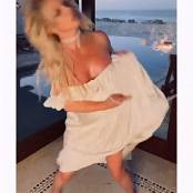 Britney Spears 2026 01 16  2012039197553803458 BEdoHWQ3eURcrOPs Video.mp4 snapshot 00.01.728