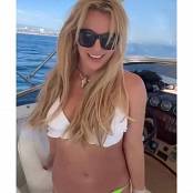 Britney Spears 2026 03 30  2038429188806299892 wX0WzWYZx0701HZq Video.mp4 snapshot 00.14.310