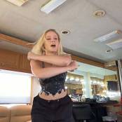 Zara Larsson Tiktok 2023 03 23 @zaralarsson 7213799405705530630 Video.mp4 snapshot 00.34.629