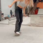 Surfsterre Tiktok 2022 06 15 @surfsterre 7109374583886646533 Video.mp4 snapshot 00.07.469
