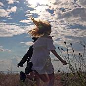 Girls Hunters of Beauty New Place C0001.00 00 43 04.Still010