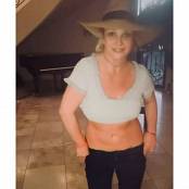 Britney Spears britneyspears   DZoi3HdgcsH Video.mp4 snapshot 00.22.254