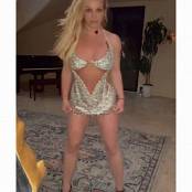 Britney Spears britneyspears   DZokl35AJTw   1 Video.mp4 snapshot 00.11.036