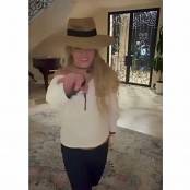 Britney Spears britneyspears   DbfHbs1gFP7   4 Video.mp4 snapshot 00.55.000