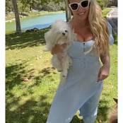 Britney Spears britneyspears   DbUCDZ0gCjB Video.mp4 snapshot 00.04.365