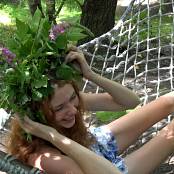 Girls Hunters of Beauty Hammock Picture Set & Video