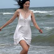 Girls Hunters of Beauty Seagulls Picture Set & Video 001