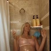 Brooke Marks OnlyFans Time To Suds Up With Me Video 170826.mp4 snapshot 01.20.113