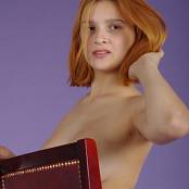 MarvelCharm Lena Casual Picture Set