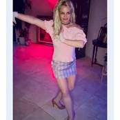 Britney Spears Video 008.mp4 snapshot 01.10.000