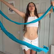 Stesha Fashion DIY Fashion Hacks Transform Boring Clothes into TRENDY Outfits Video 150926.mkv snapshot 07.48.583