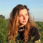 Girls Hunters of Beauty In The Grass Picture Set & Video