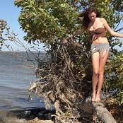 Girls Hunters of Beauty On The Shore C0177.00 03 35 21.Still019
