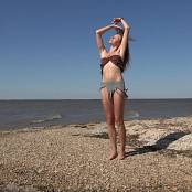 Girls Hunters of Beauty On The Shore 002 C0177.00 06 03 02.Still007
